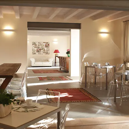 Moron Отель Неграр