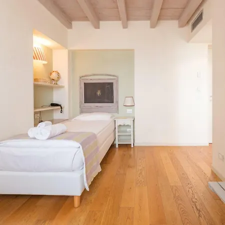Moron Hotel 3*